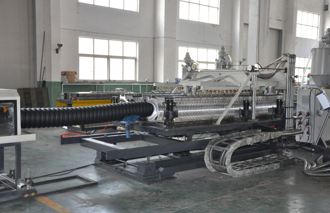 Dua Extruders 37kw 250mm PVC HDPE Pipe Extrusion Line