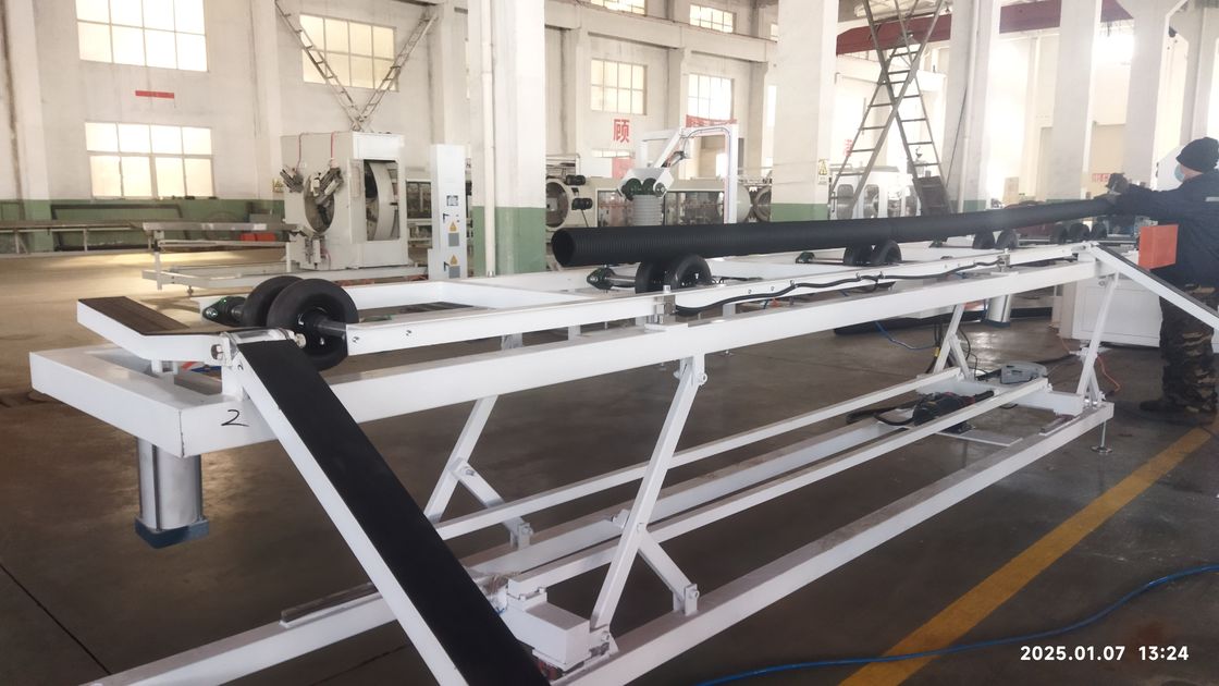 Komputerisasi Double Wall Corrugated Pipe Extrusion Line dengan Siemens PLC dan 250-1000kg/h Kapasitas untuk pipa tahan lama
