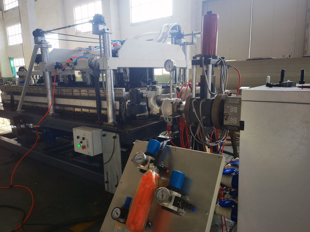Air pendingin Single Wall Corrugated Pipe Extrusion Line dengan Auto Feeding dan Siemens Contactor
