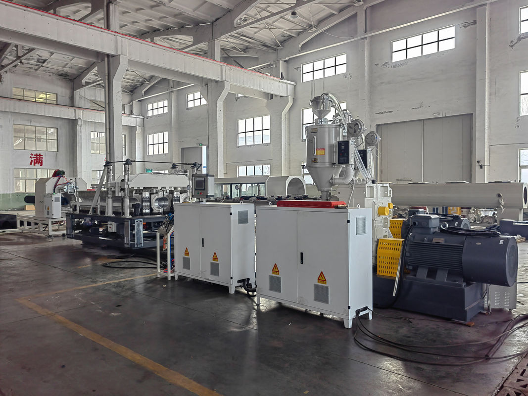 Single Screw Corrugated Pipe Extrusion Line Untuk Produksi Wire And Cable Pipe Line