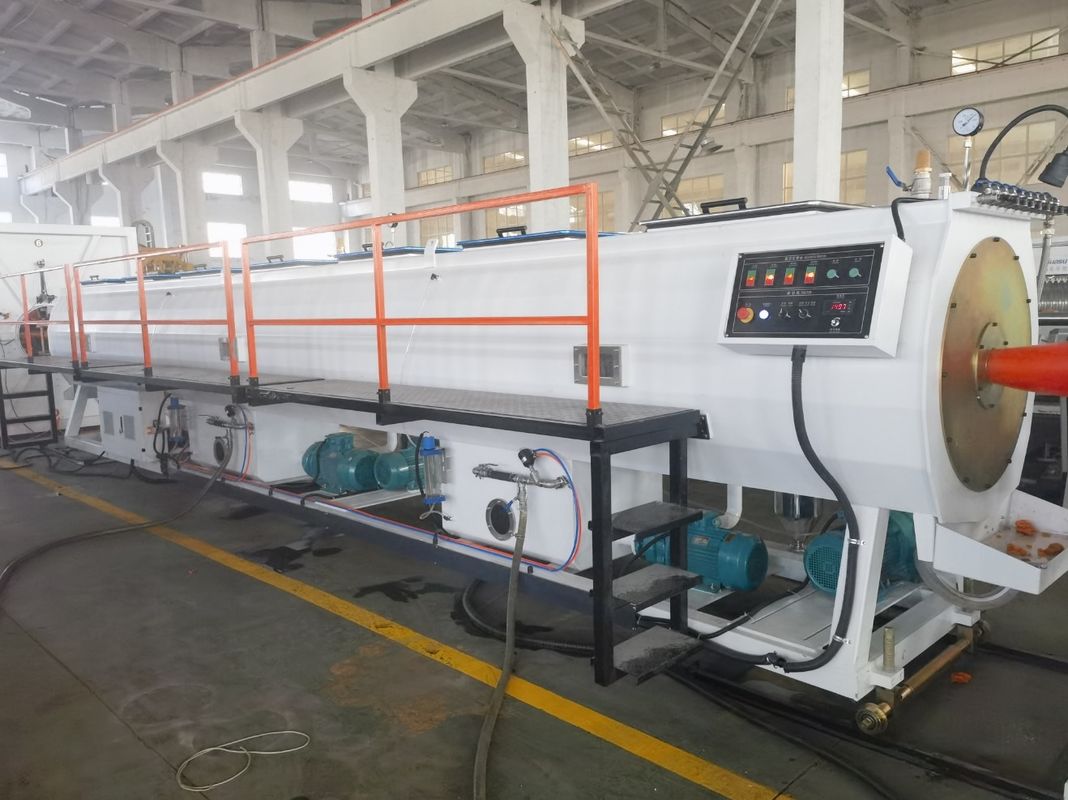 Single-screw HDPE Pipe Extrusion Line Dengan 38CrMoAl Screw Material Dan Metode Pendingin Air