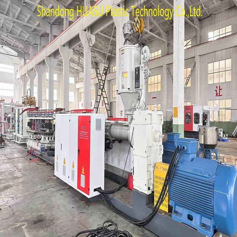 Jalur Ekstrusi Pipa Plastik Otomatis dengan Siemens ABB utama pendingin udara listrik dan air untuk output yang dapat disesuaikan