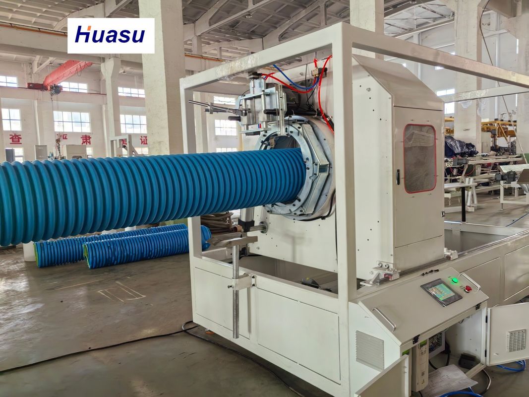 PVC Pipe Extrusion Line untuk pipa drainase bergelombang 32-1600mm dengan ko-ekstrusi spiral dua lapisan dan sistem pendinginan internal
