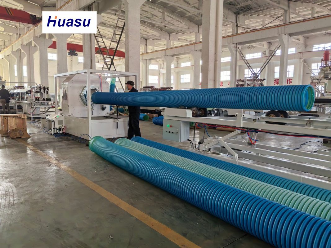 Garis produksi pipa PVC bergelombang otomatis dengan diameter pipa 32-1600mm 60-2000kg/jam Kapasitas dan Sistem PLC Siemens