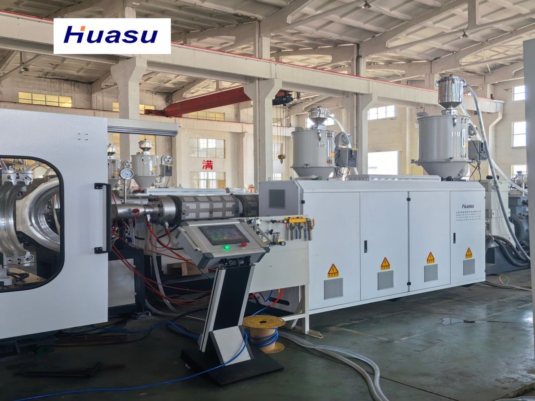 Garis Ekstrusi Pipa Goresan Double Wall dengan Diameter Pemotongan 32-1600mm, Kontrol PLC Siemens, dan Produktivitas Tinggi