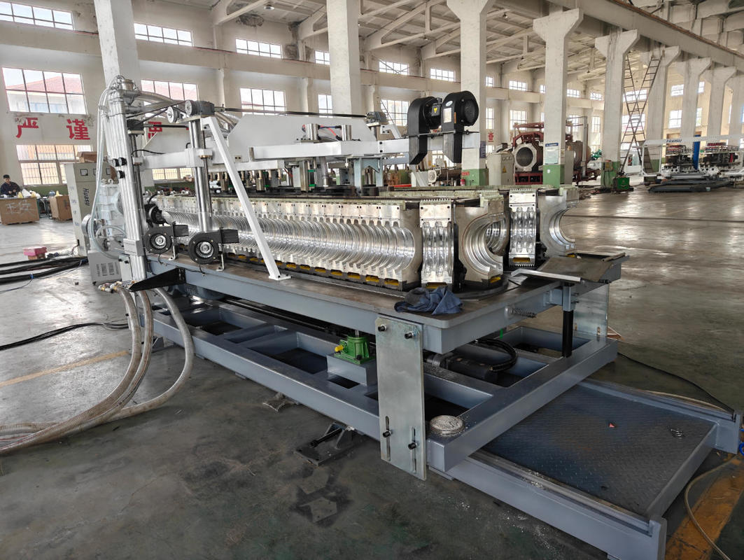 Lini Ekstrusi Pipa Bergelombang Dinding Tunggal Otomatis Inverter Siemens dengan Relai Omron untuk Pipa 75-250mm