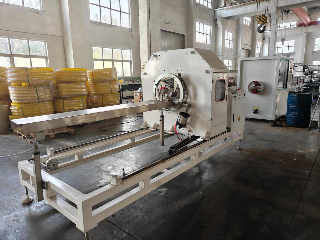 Garis Ekstrusi Pipa Bergelombang Dinding Tunggal dengan Material Laras 38CrMoAlA Kecepatan Output Maksimal 15m/min dan Spesifikasi 75-250mm