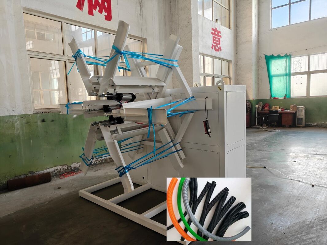 Lini Ekstrusi Pipa Bergelombang Dinding Ganda Pendingin Air dengan Jumlah Cetakan 48 dan Kekerasan Laras HV940