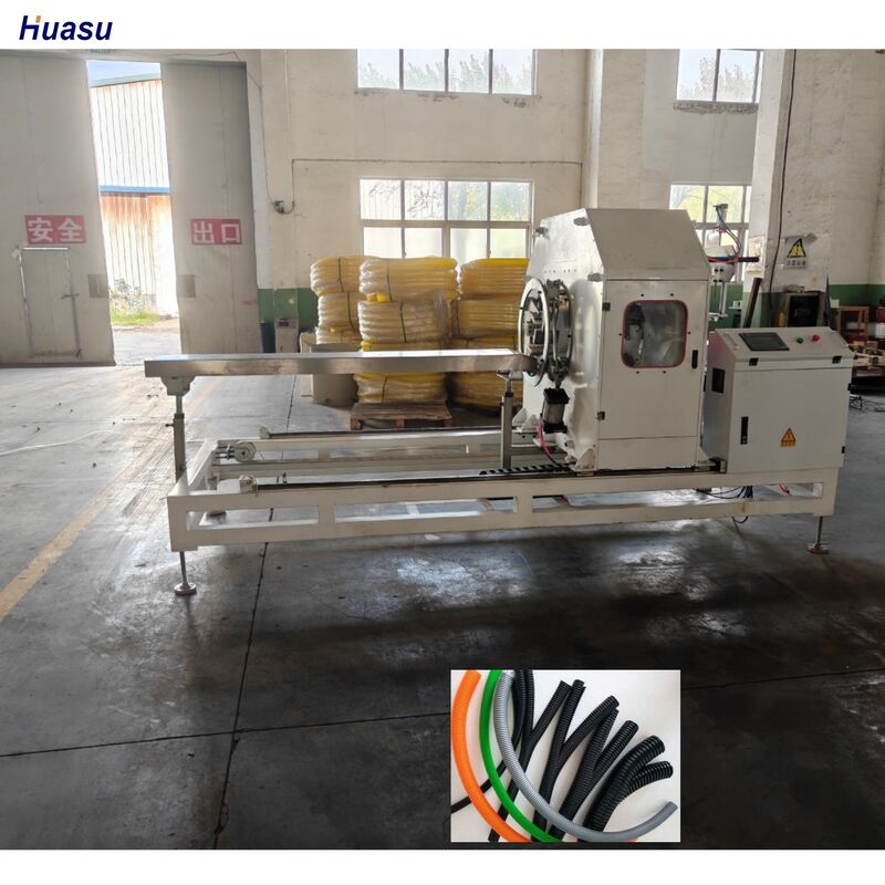 Garis ekstrusi pipa bergelombang dinding ganda dengan 48 jumlah cetakan dan kontrol PLC Siemens untuk produksi efisiensi tinggi