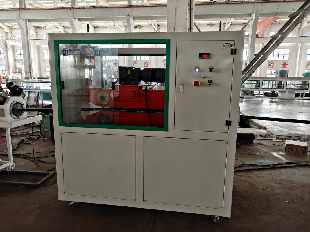 Garis Ekstrusi Pipa Bergelombang Dinding Tunggal dengan Kedalaman Nitridasi Laras 0.4 hingga 0.7 Mm, Total Daya 25 hingga 50, dan Kontrol PLC untuk Produksi Pipa