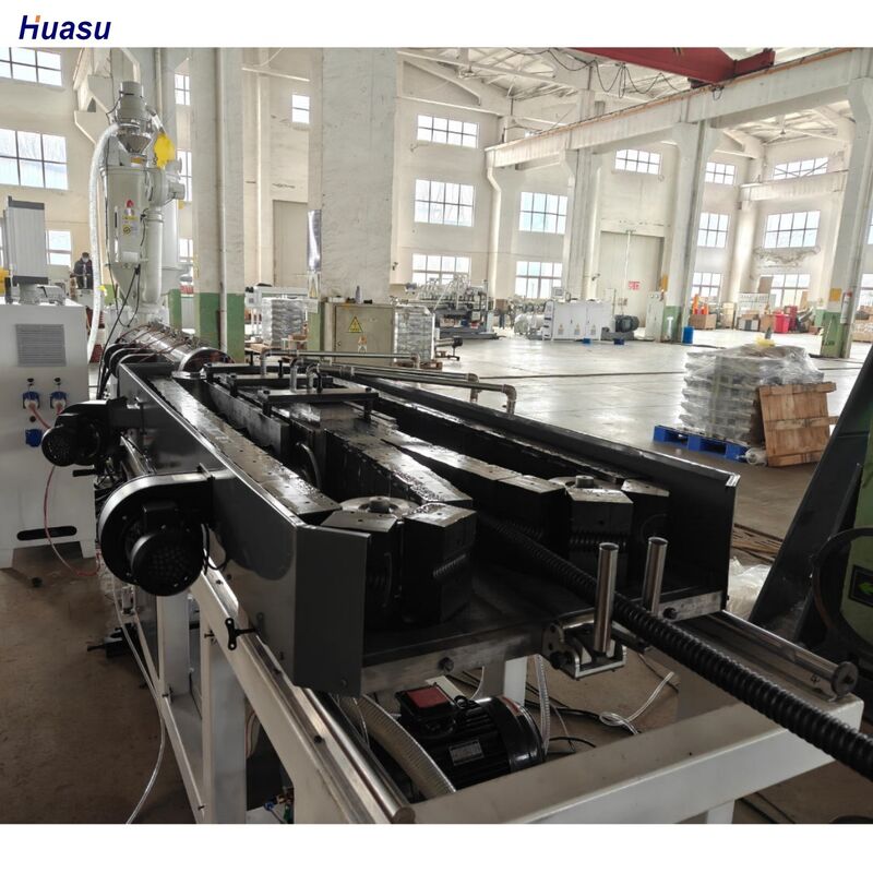 Lini Ekstrusi Pipa Bergelombang Dinding Tunggal dengan Kontrol PLC, Daya Motor 37kw, dan Garansi 1 Tahun