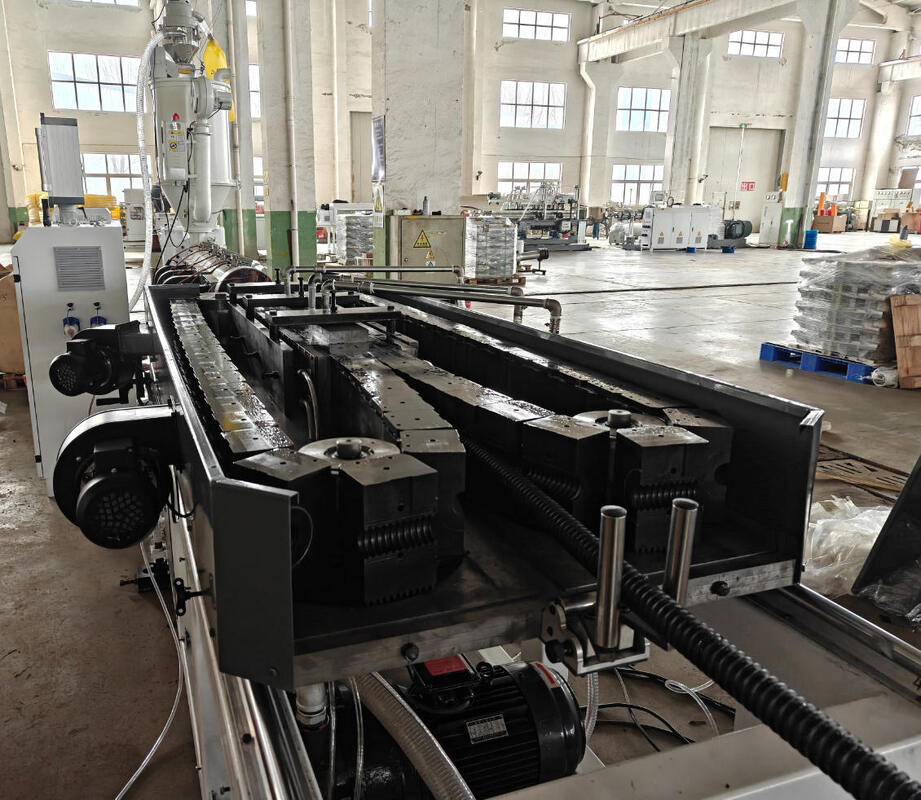 Single Wall Corrugated Pipe Extrusion Line dengan PLC Control Menawarkan Operasi Semi Otomatis hingga Otomatis dan Komponen Listrik Schneider / Siemens