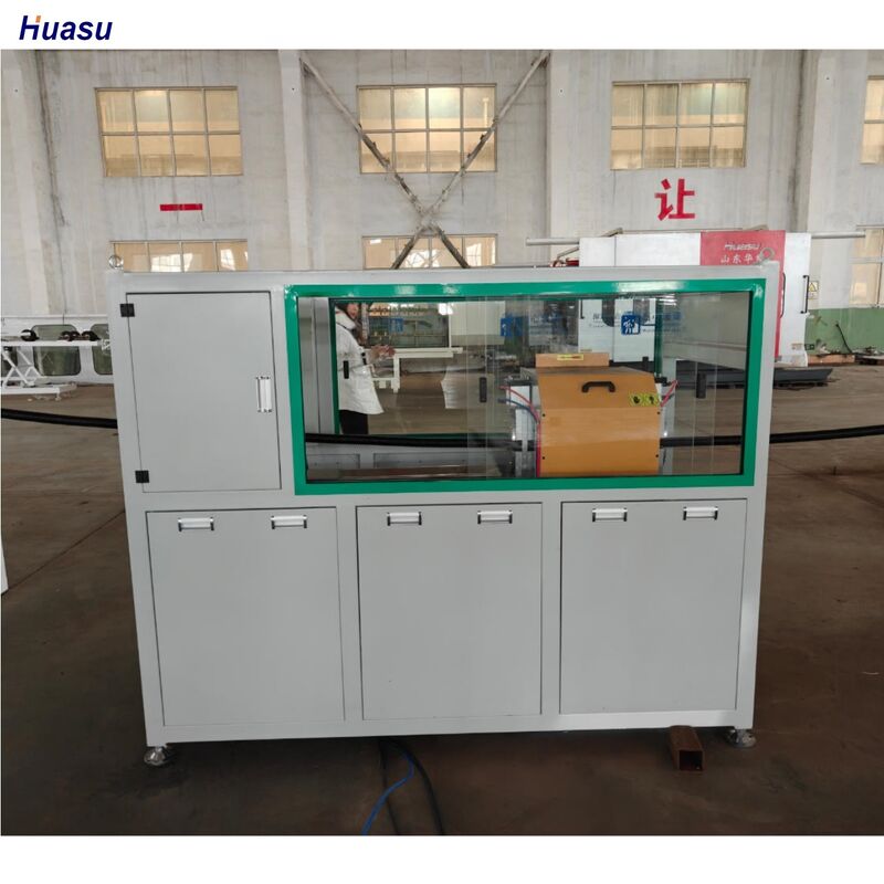 Lini Ekstrusi Pipa Bergelombang Dinding Tunggal dengan Pendingin Air dan Motor Siemens untuk Produksi Kecepatan Tinggi yang Stabil