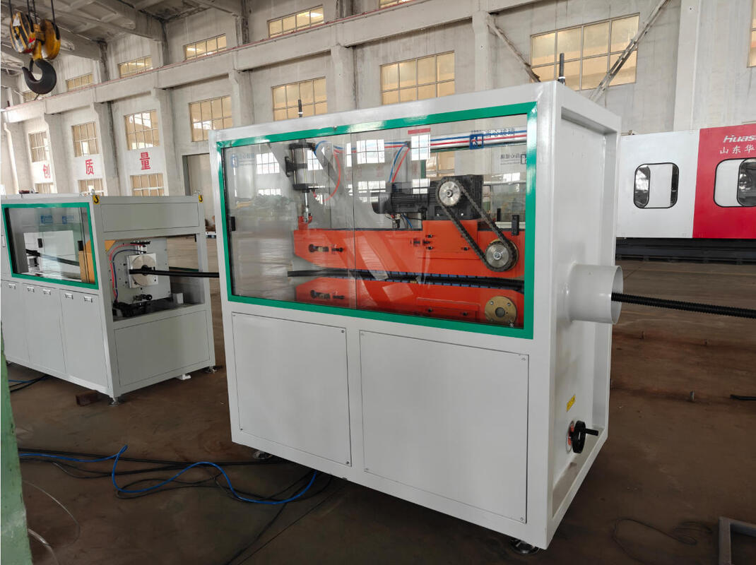 Single Wall Corrugated Pipe Extrusion Line dengan 110mm Max Pipe Size, sistem pendinginan air, dan Siemens Motor untuk produksi berkecepatan tinggi