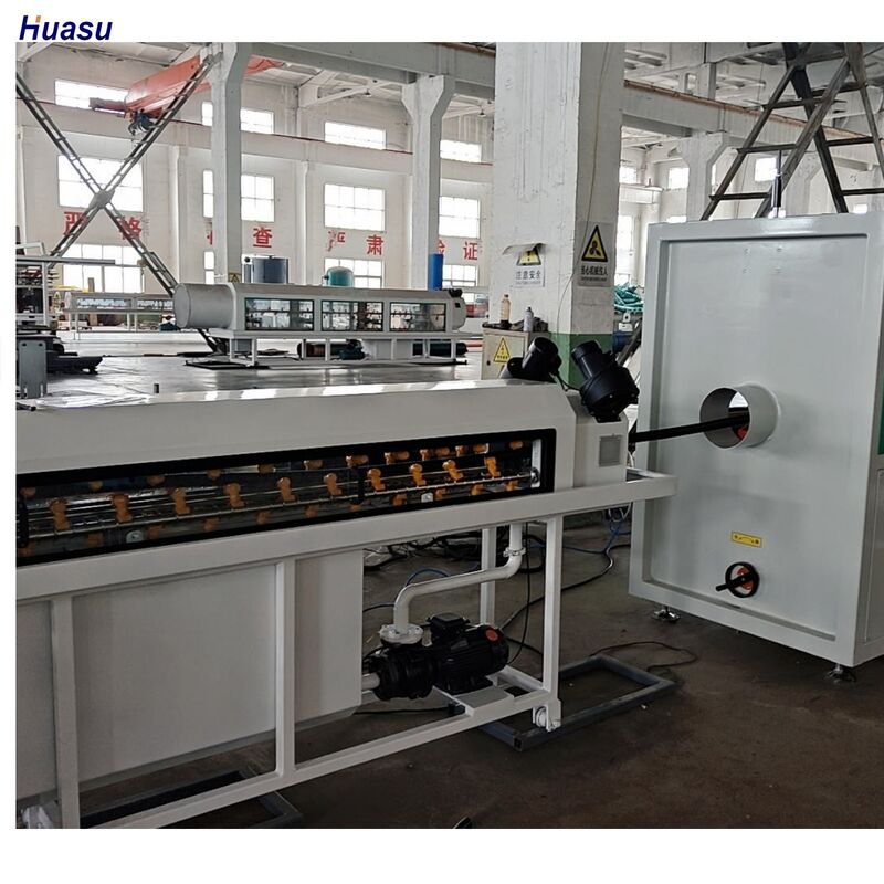 Lini Ekstrusi Pipa Bergelombang Dinding Tunggal Pendingin Air dengan Rasio L/D 33/38/40 dan Material Laras 38CrMoAlA