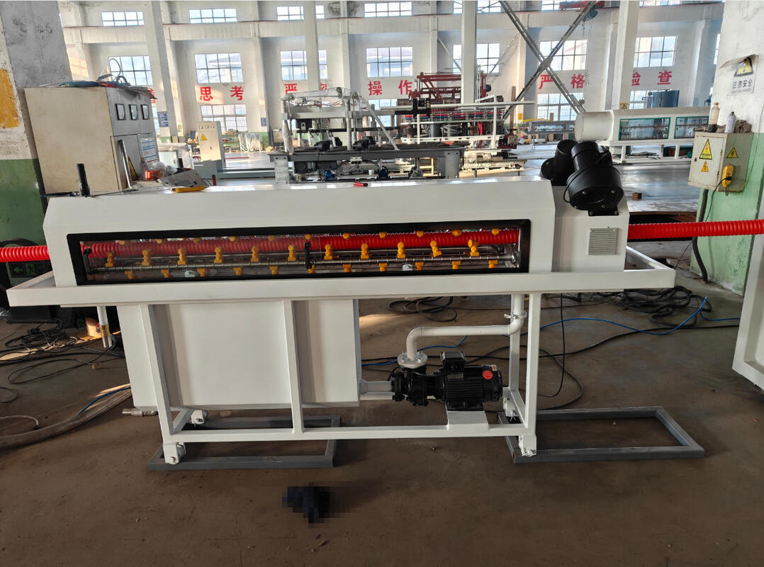 Lini Ekstrusi Pipa Bergelombang Dinding Tunggal dengan Sistem Kontrol PLC Pendingin Air dan Motor Utama Siemens