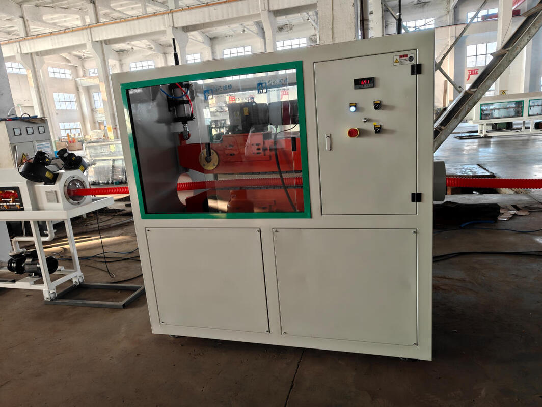 Sistem Kontrol PLC Lini Ekstrusi Pipa Bergelombang Dinding Tunggal dengan Motor Utama Siemens dan Pendingin Air