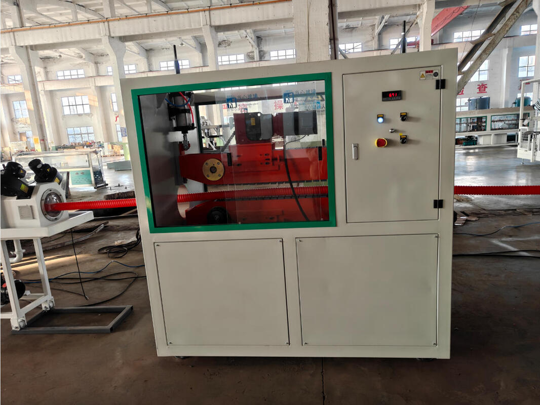 Lini Ekstrusi Pipa Bergelombang Dinding Tunggal Motor Utama Siemens dengan Sistem Kontrol PLC dan Pendingin Air