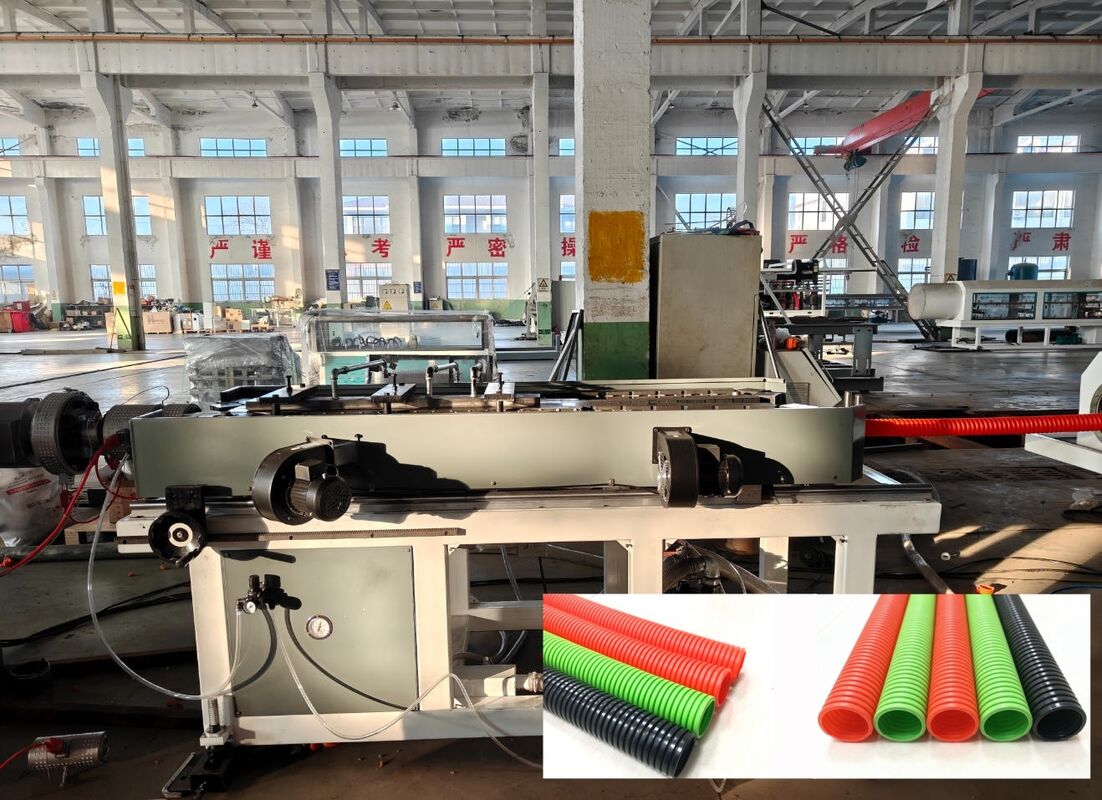 Jalur Ekstrusi Pipa Bergelombang Dinding Tunggal dengan Kontrol Jarak Jauh PLC Siemens Schneider dan Material Barel 38CrMoAlA