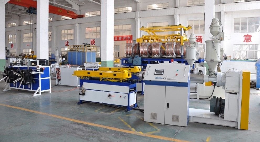 Semi Otomatis Fleksibel Single Wall Corrugated Pipe Extrusion Line 12-120KW