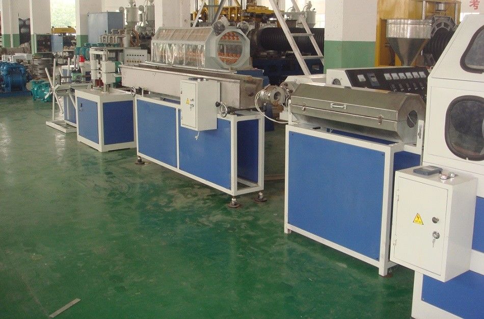 PVC Fiber Enhancing Hose Extrusion Line / Corrugated PVC Pipe Line Produksi